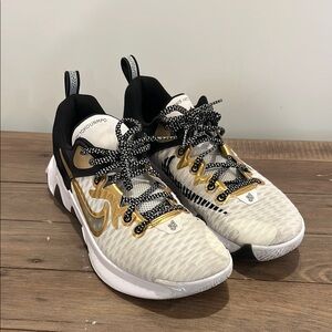 Nike Giannis Antetokounmpo Men’s Size 11